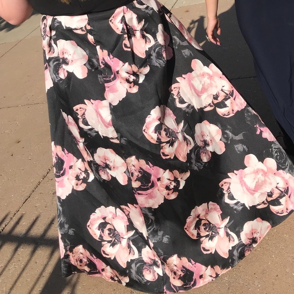 Plus size prom dress - Picture 2 of 4